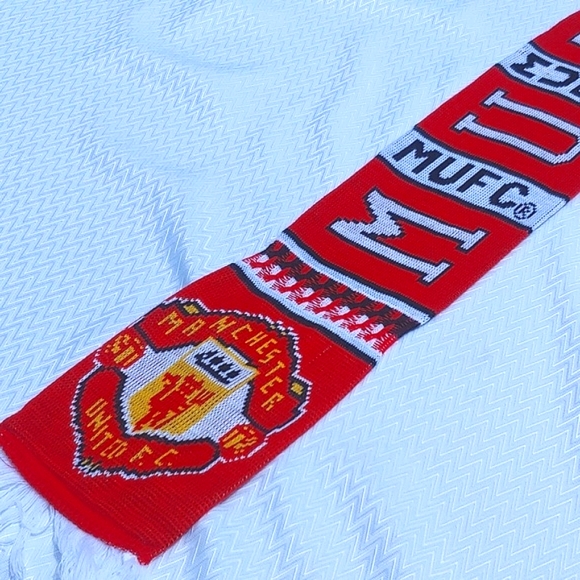 🇬🇧Manchester United Football Club Scarf 50 inches 127cm - Picture 9 of 12